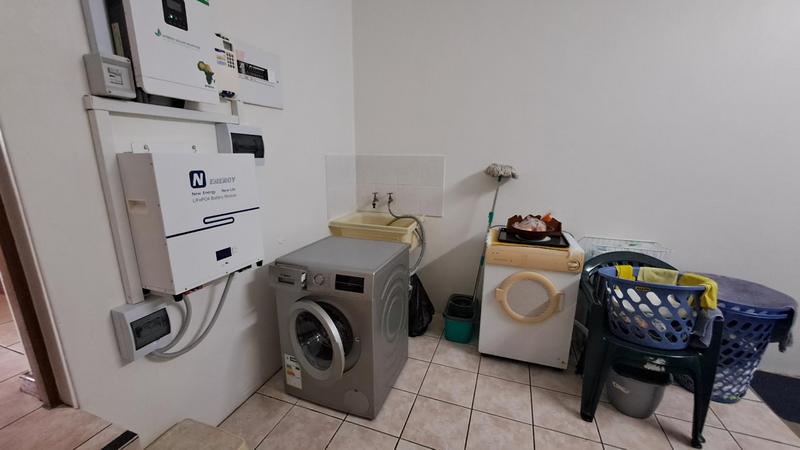 2 Bedroom Property for Sale in Stilbaai Wes Western Cape